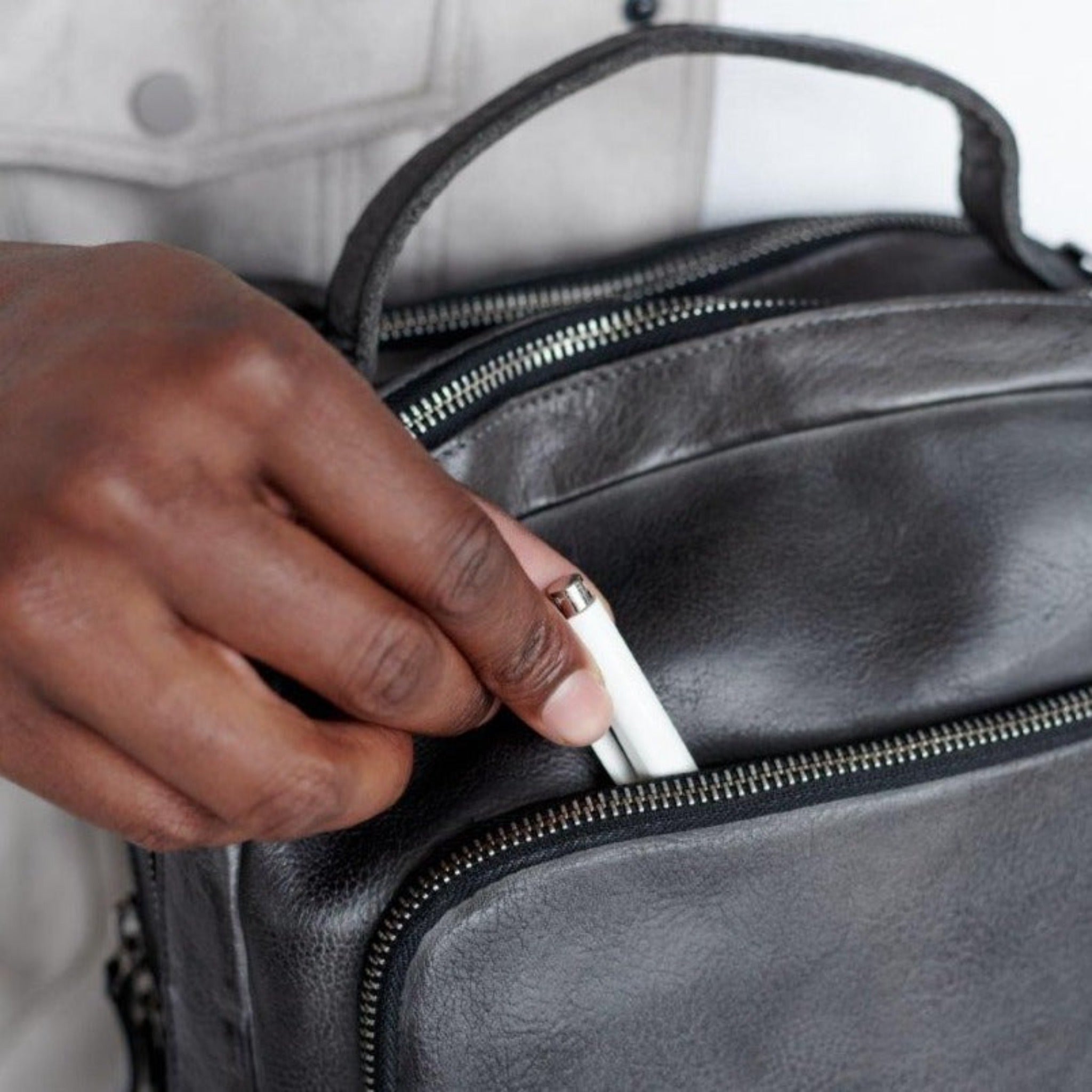 Zurich Leather Backpack - Image 8