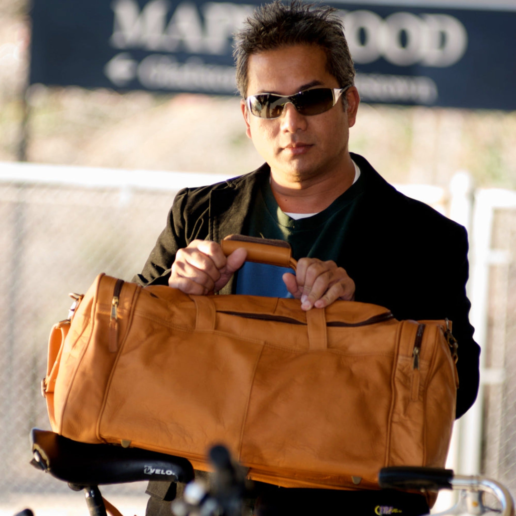 Tour Leather Bag - Image 2