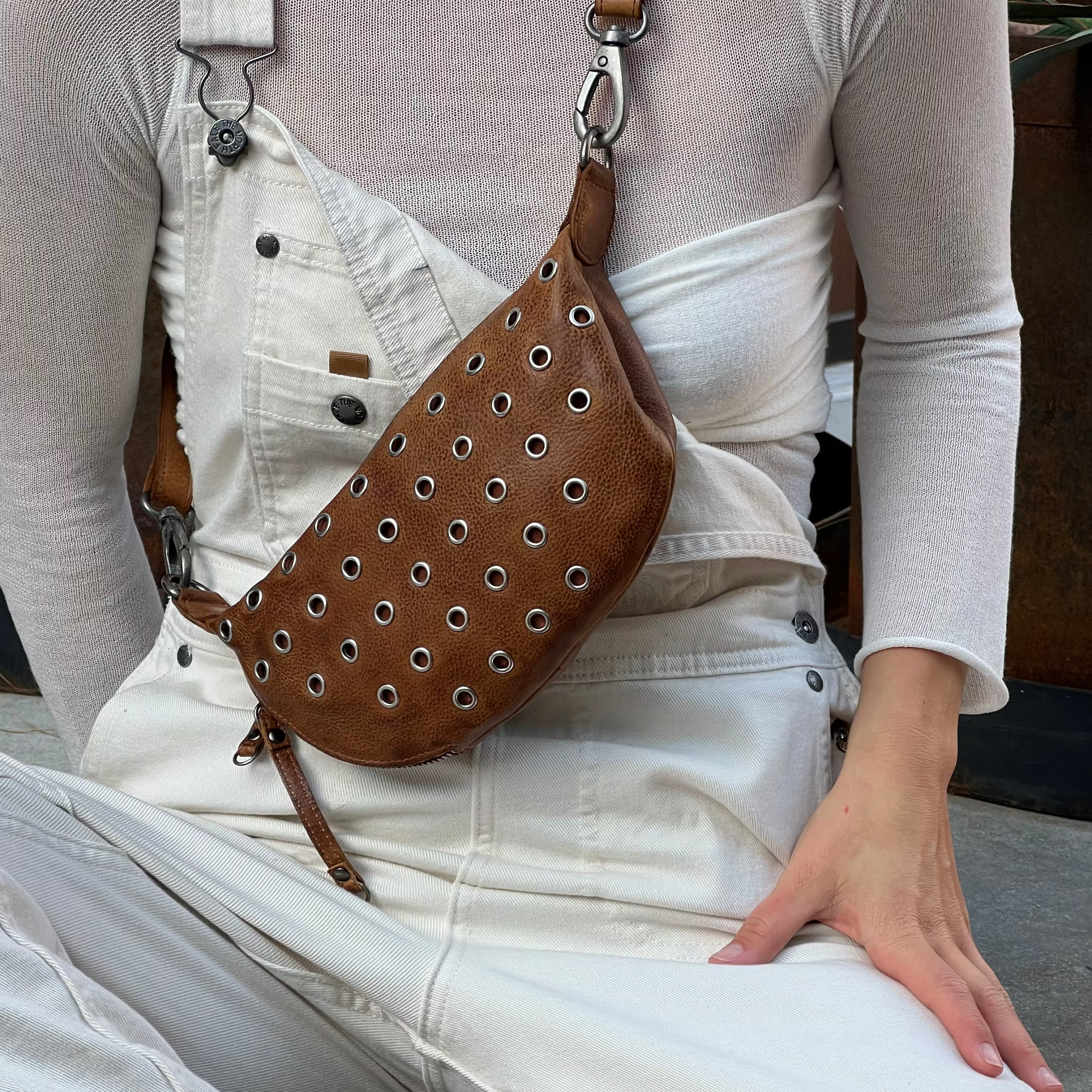 Bond Leather Sling Bag - Image 2