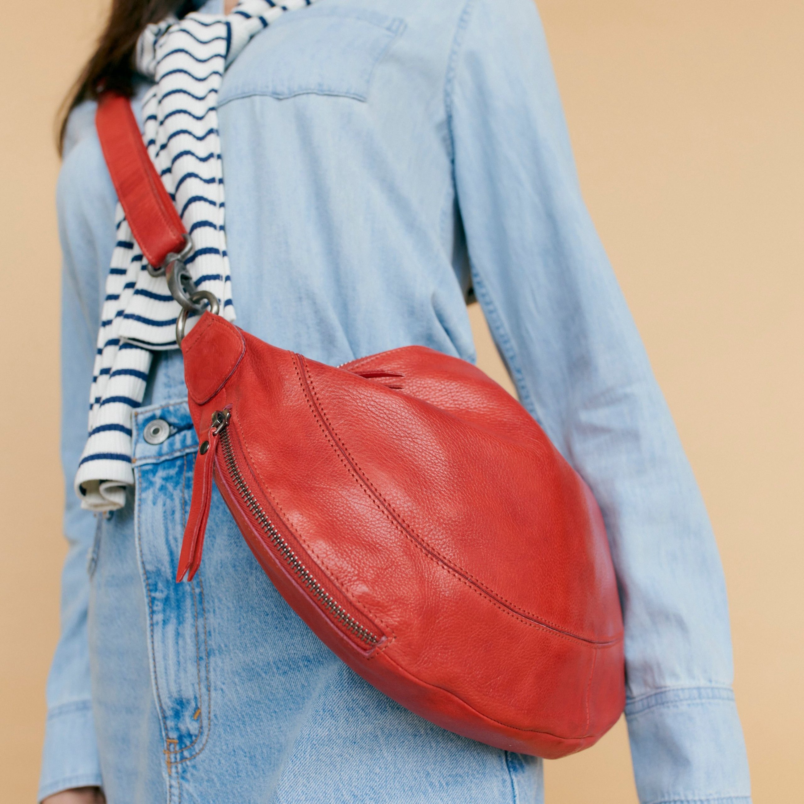 Callie Leather Sling Bag - Image 11