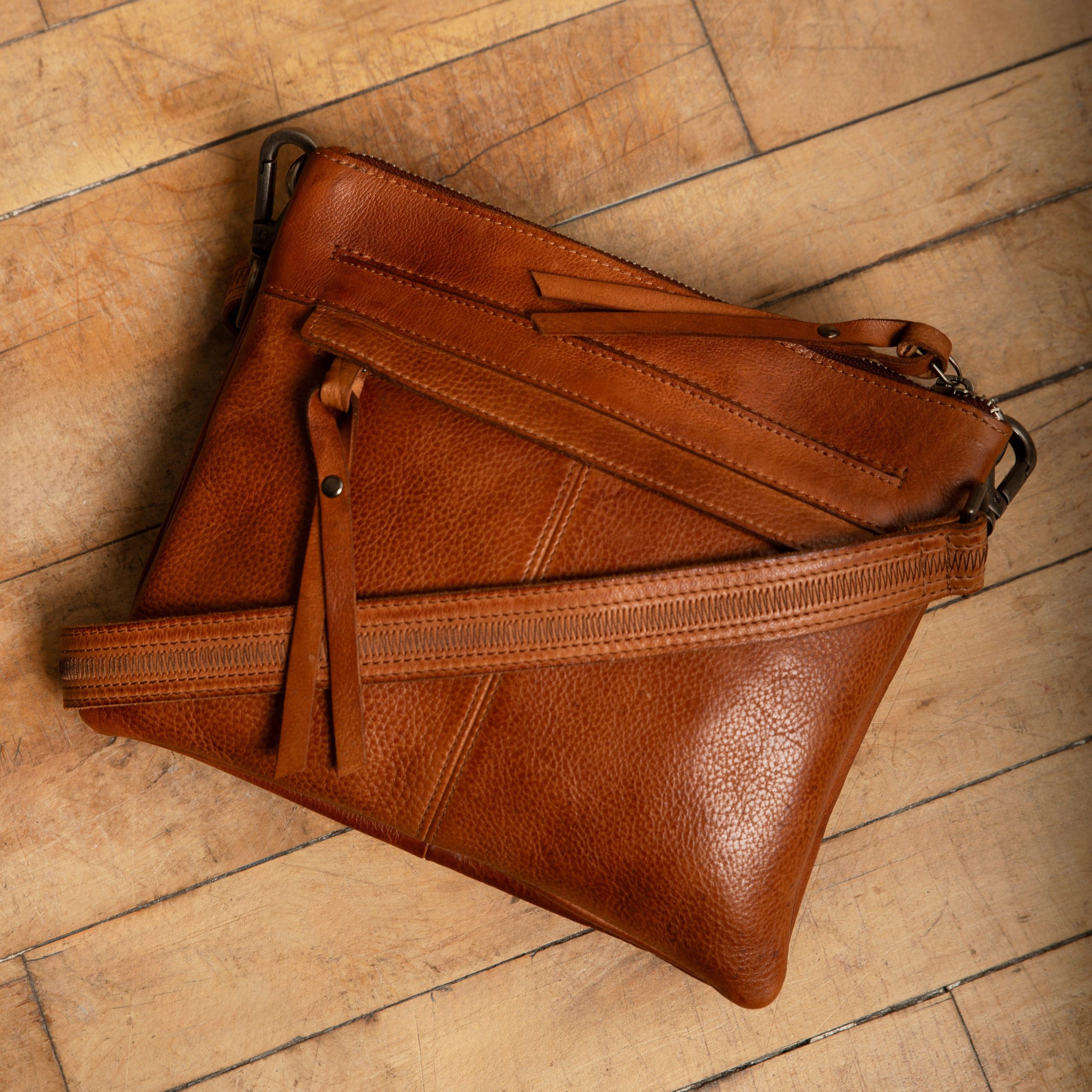 Jett Leather Crossbody - Image 2
