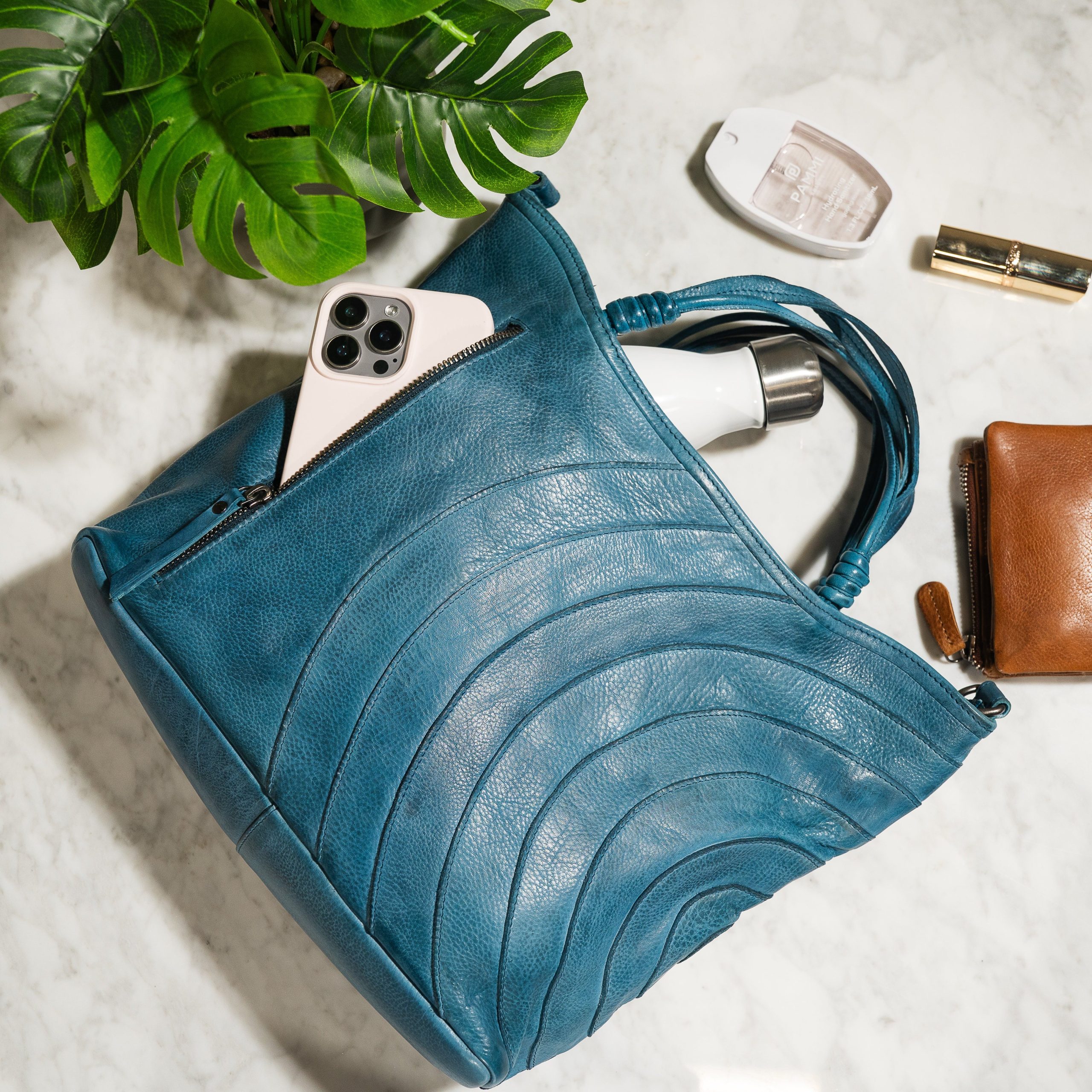Joplin Leather Crossbody Bag - Image 15