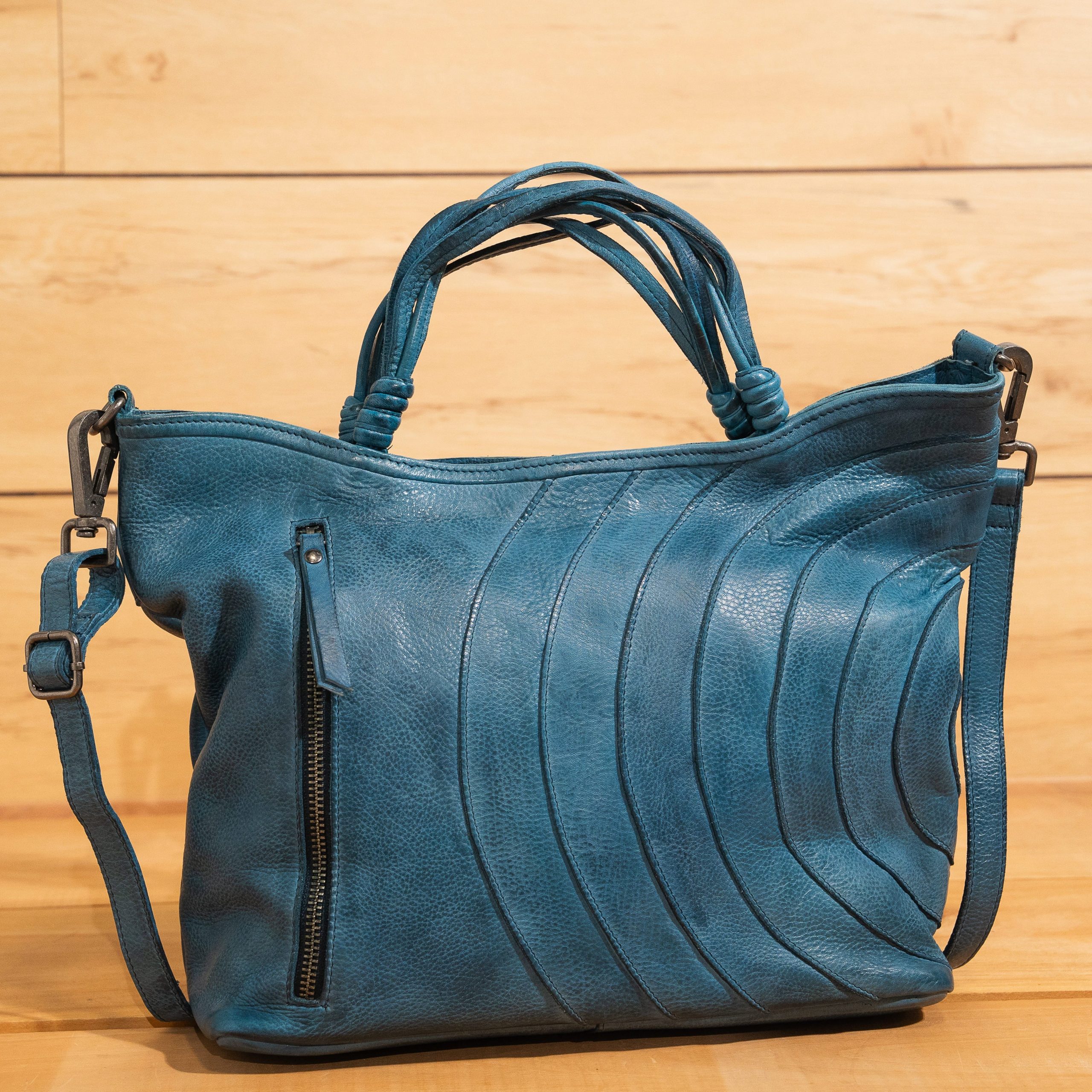 Joplin Leather Crossbody Bag - Image 16