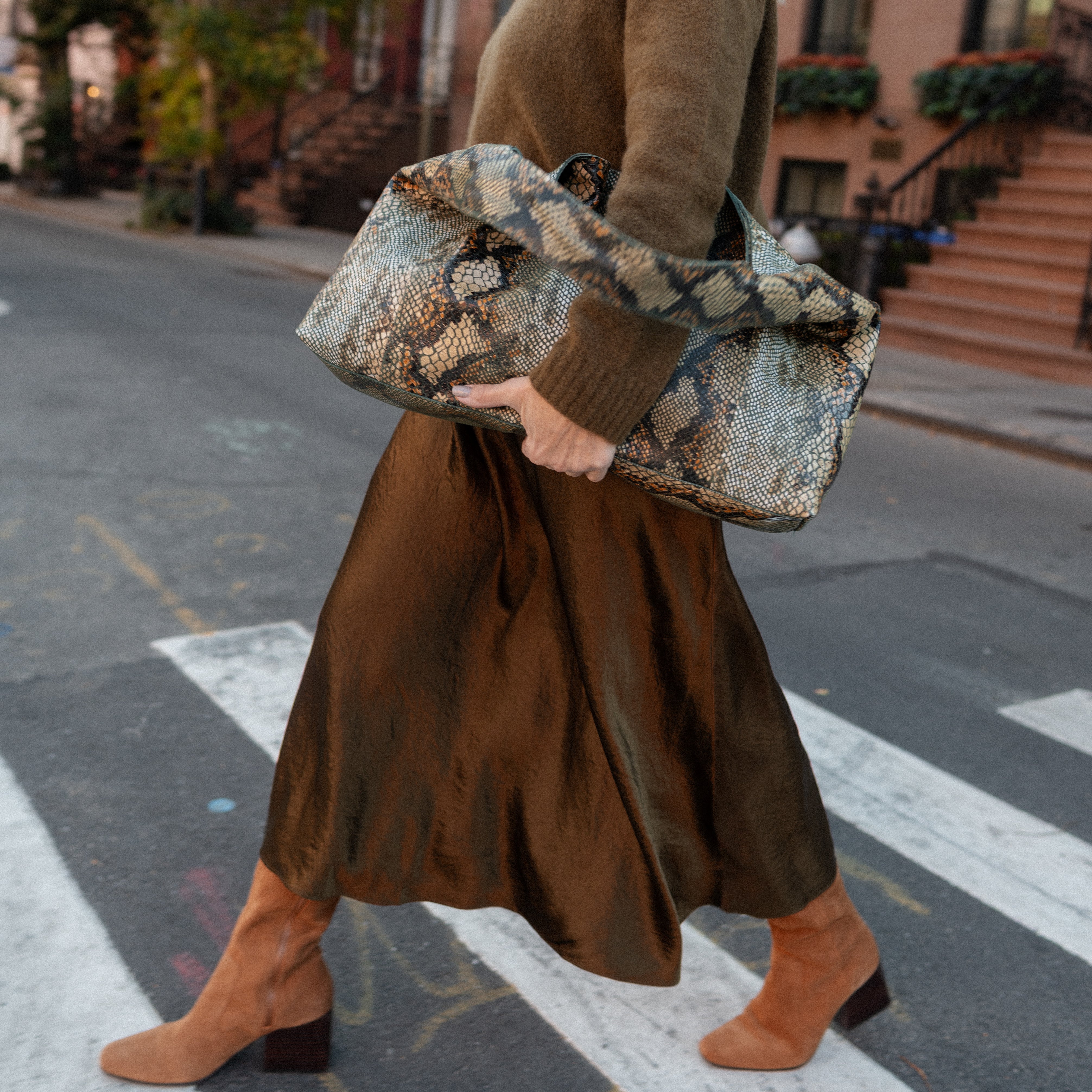 Lindsey Leather Tote Bag - Image 22