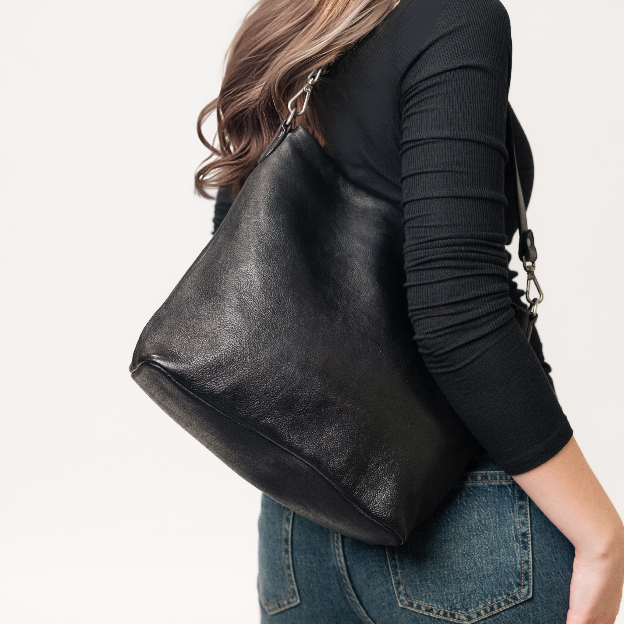Gretchen Leather Crossbody Bag - Image 10