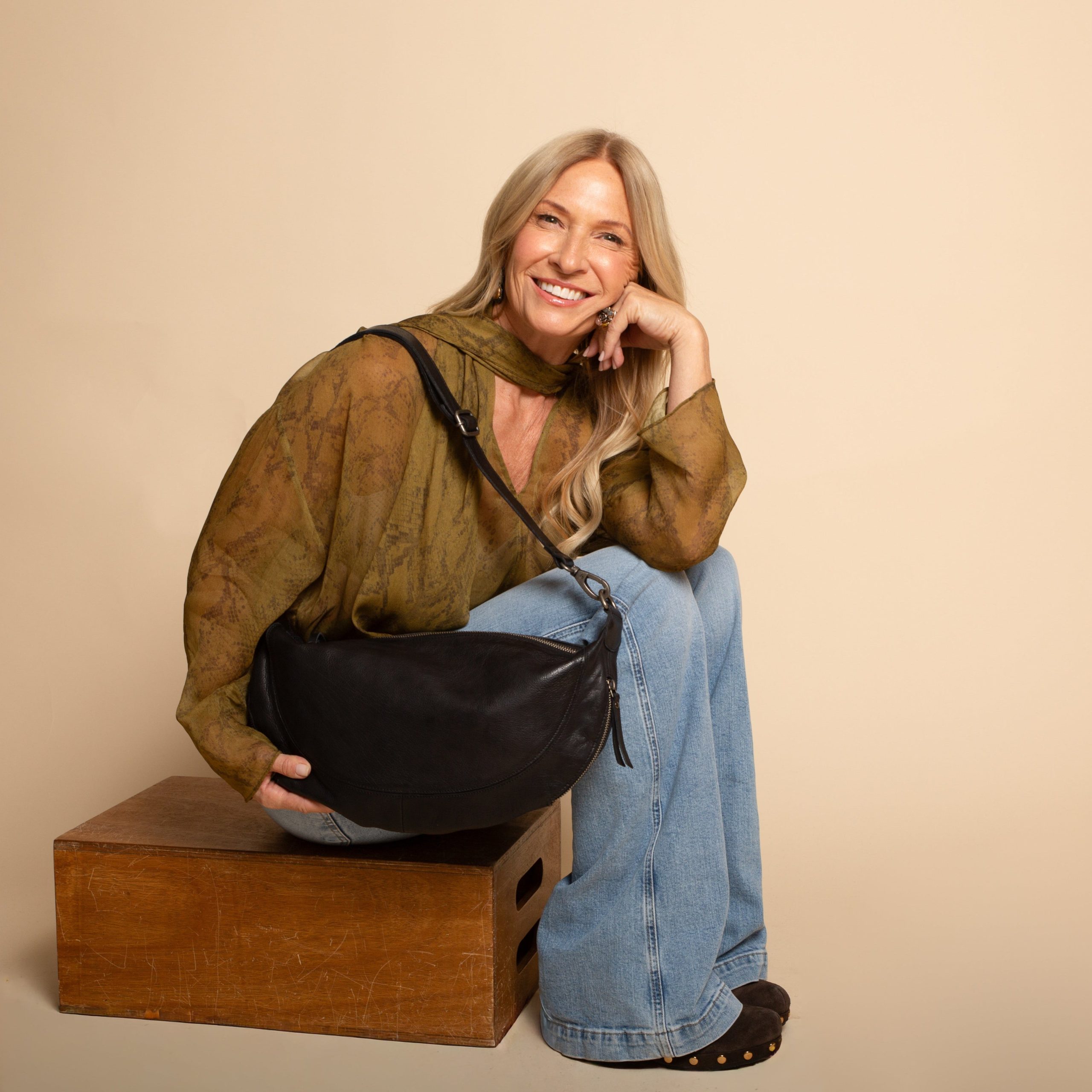 Callie Leather Sling Bag - Image 14