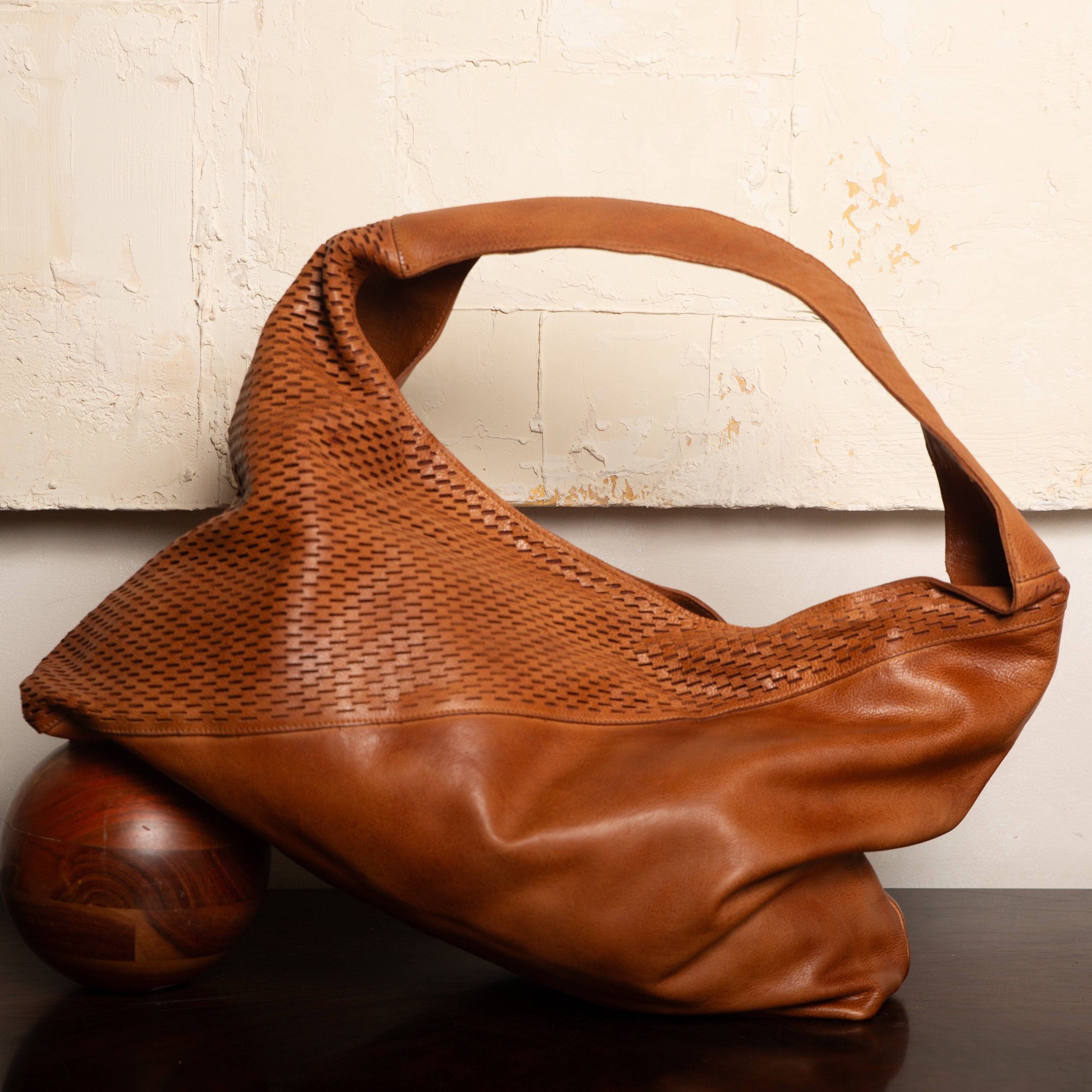 Lindsey Laser Leather Tote Bag - Image 9