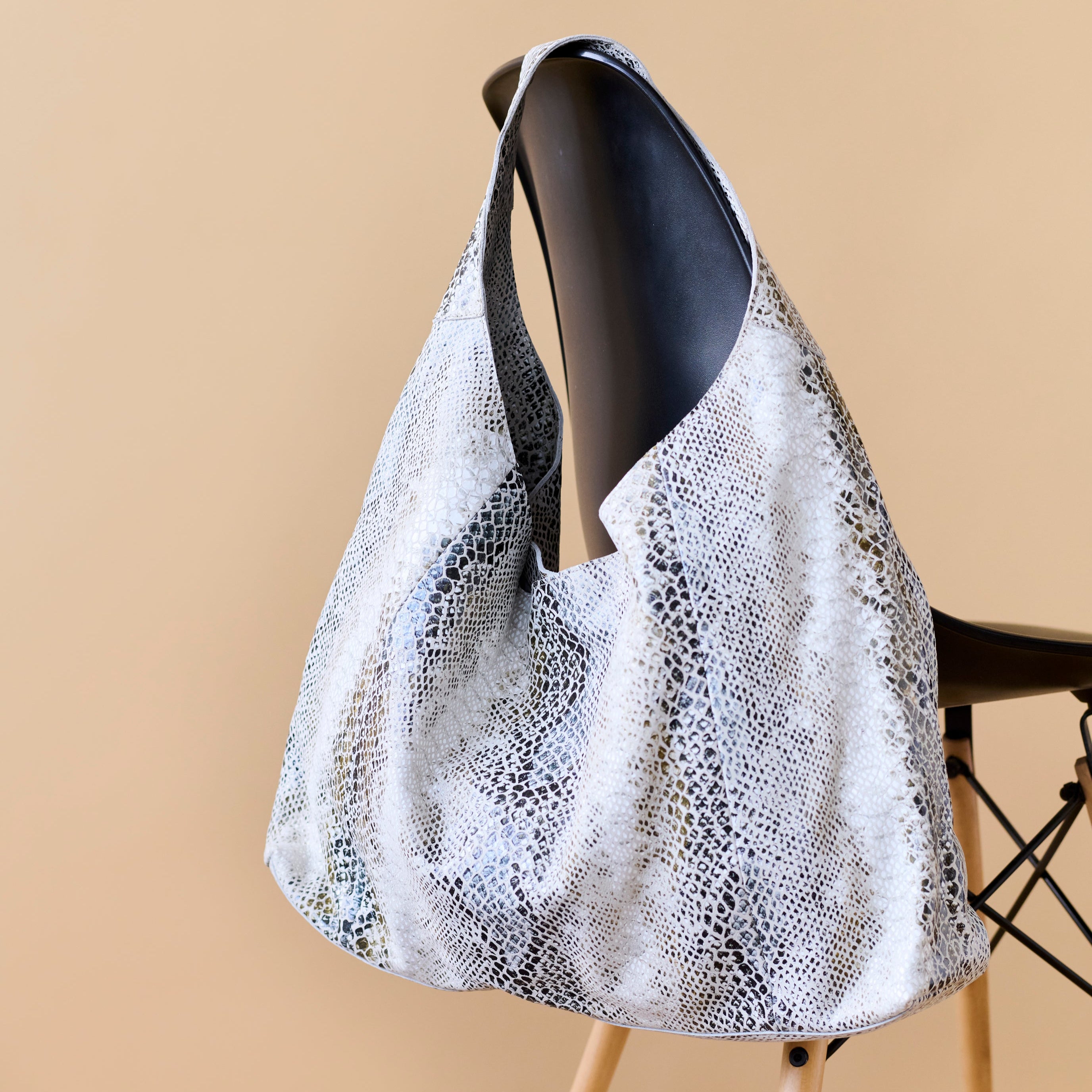 Lindsey Leather Tote Bag - Image 28