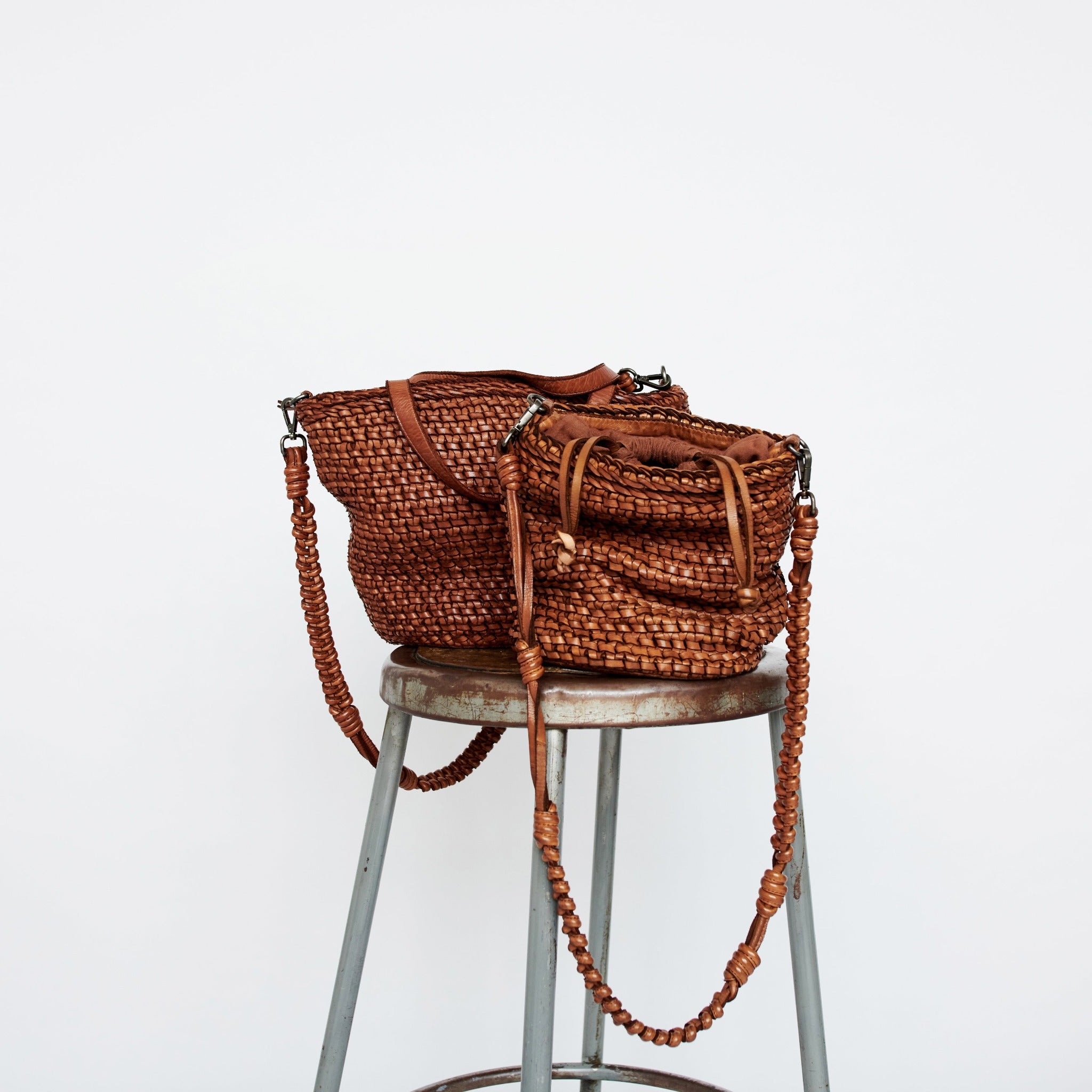 Cate Leather Crossbody Bag - Image 5